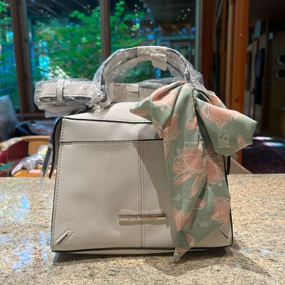 NWT Steve Madden Breese Crossbody/or shoulder Bag White - Picture 2 of 6
